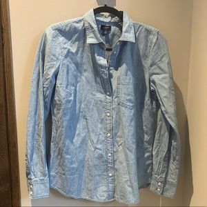 NWT J. Crew Chambray Button Down Denim Shirt Sz M